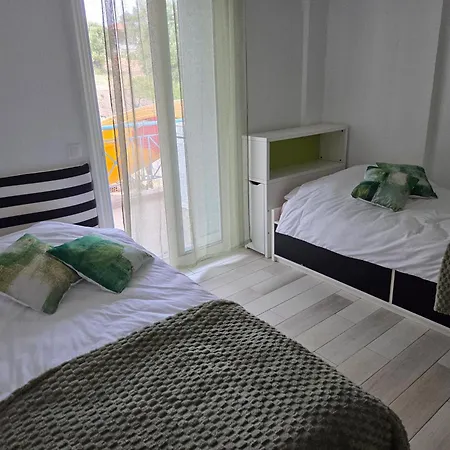 Aura Apartment *